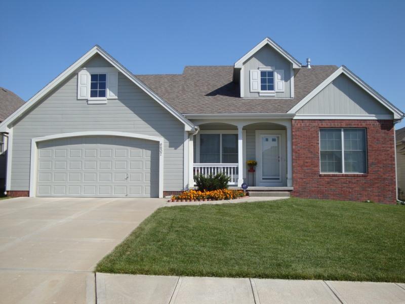 Primary Photo - 9507 S 26th Ave