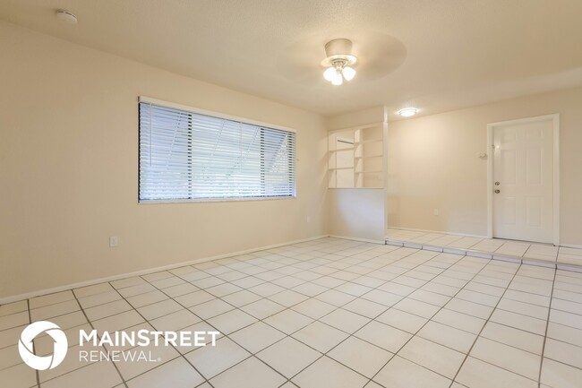 Building Photo - 4024 Gingold St