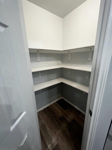 Foto del edificio - 5504 Jarvis St