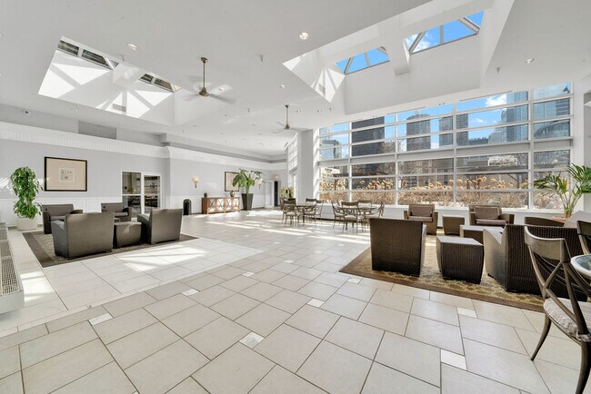 Foto del edificio - 545 N Dearborn St