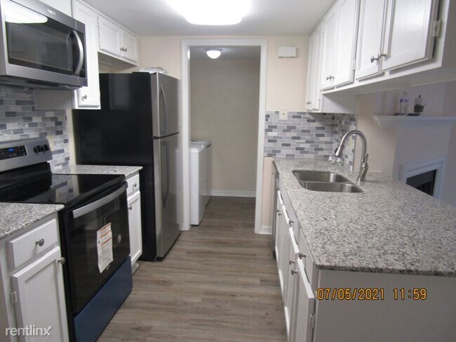 Building Photo - 287 Settlers Park Dr