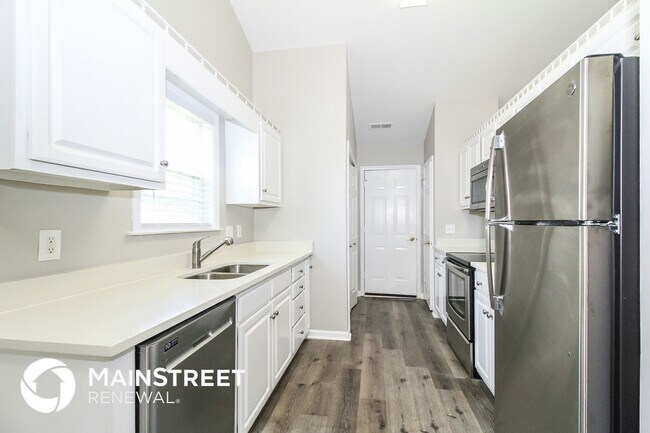 Foto del edificio - 5939 Old Plank Rd