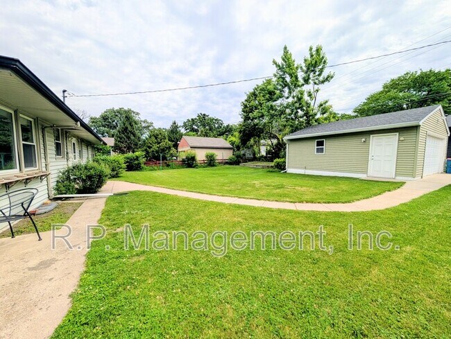 Foto del edificio - 3100 Orchard Ave N