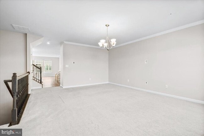 Foto del edificio - 6026 Forum Sq