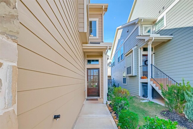 Building Photo - 5518 Sallow Bay Ln