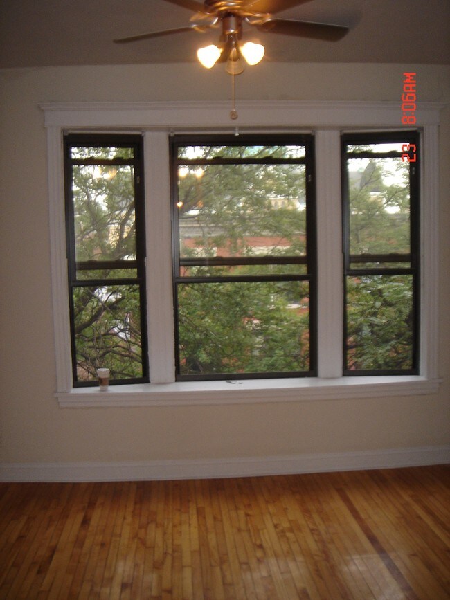 Building Photo - 616 S Loomis St