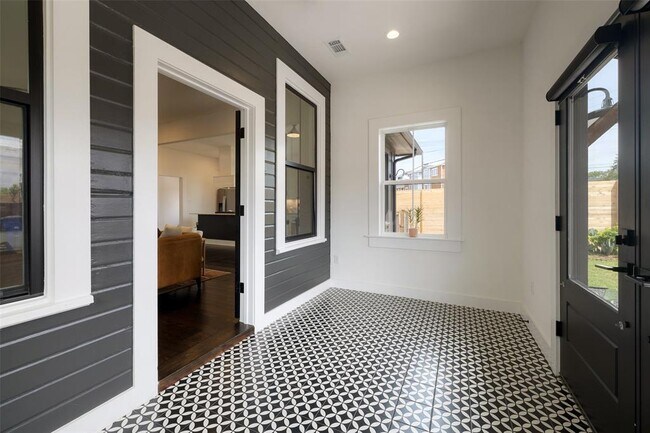 Building Photo - 4703 Delores Ave