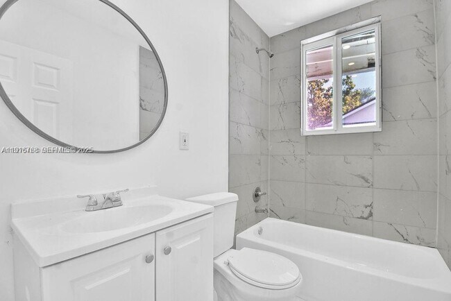 Foto del edificio - 3025 NW 8th Ave