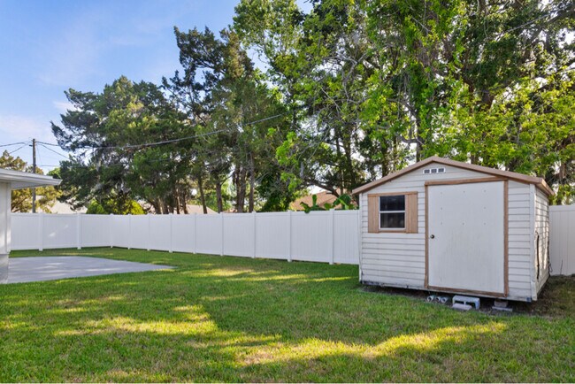 Foto del edificio - 807 Scrub Oak St