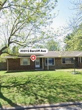 Building Photo - 2031 S Barcliff Ave