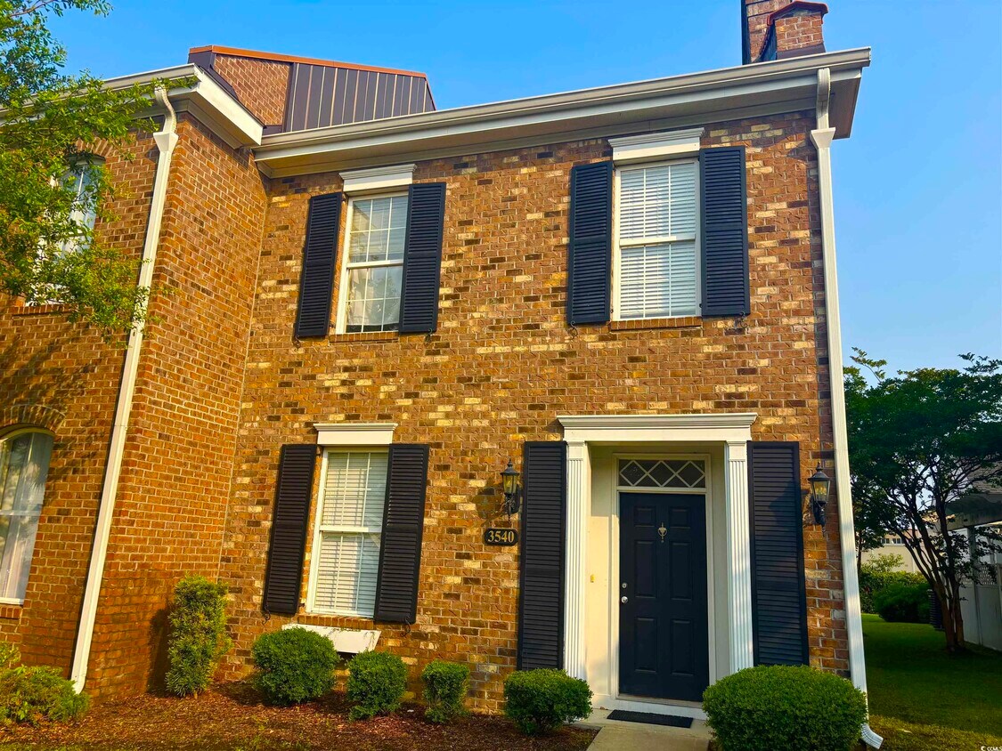 Foto principal - 3540 Alexandria Ave