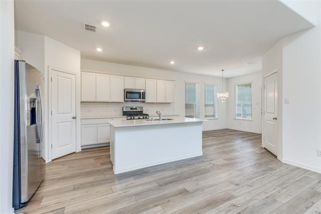 Foto del edificio - 10041 Elkhorn Dr