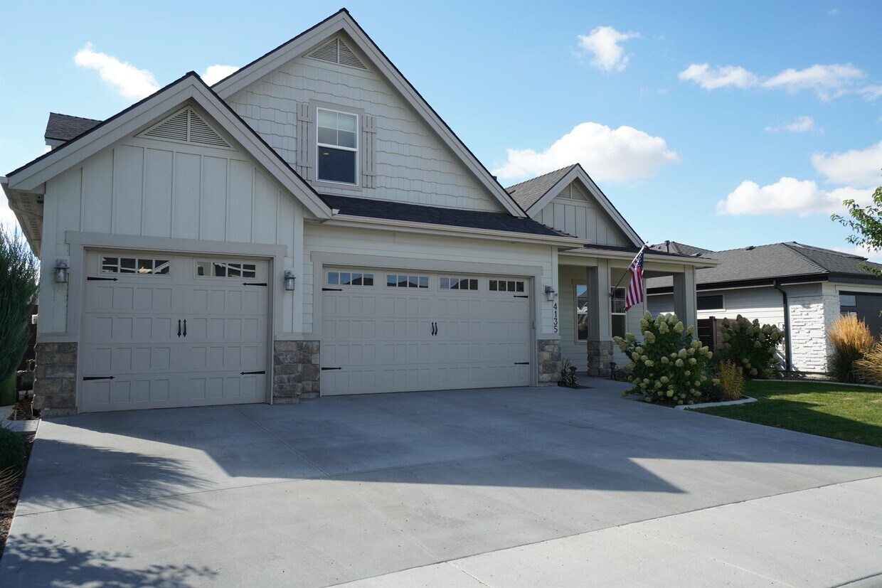 4135 W La Grange Ct, Meridian, ID 83642 House for Rent in Meridian