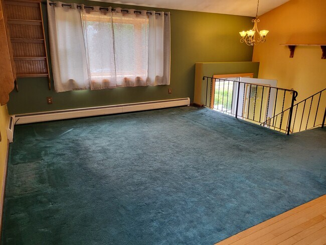 Living space - 12 Apple Orchard Dr