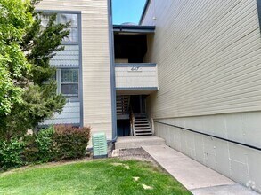Building Photo - 447 S Memphis Way