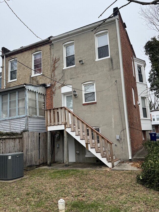 Foto del edificio - 414 S Augusta Ave