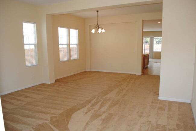 Building Photo - 1358 Bayberry Ct