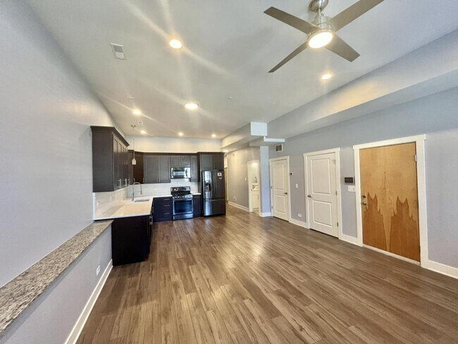 Foto del edificio - 4531 Forest Ave