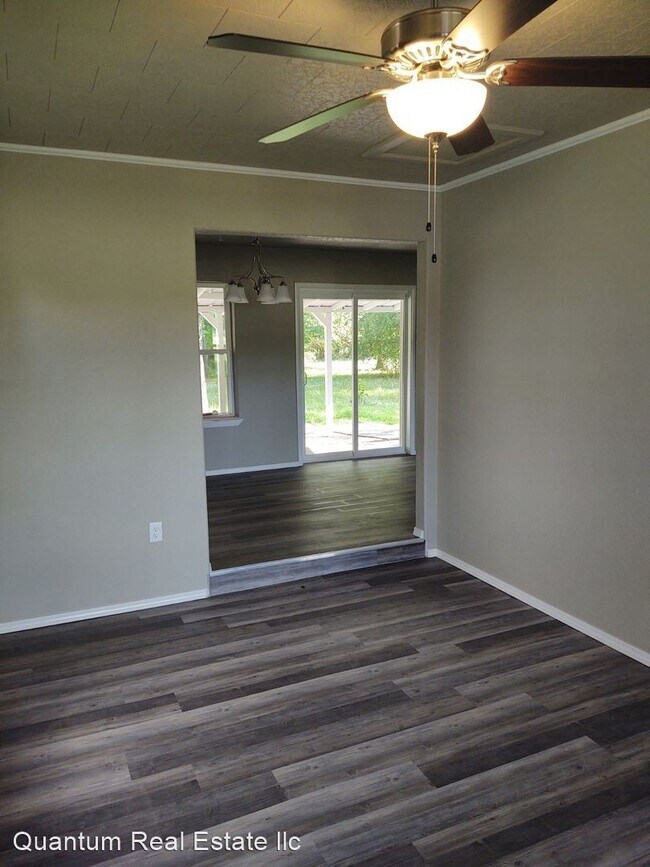 Foto del edificio - 3 br, 2 bath House - 1103 E CHERRY ST