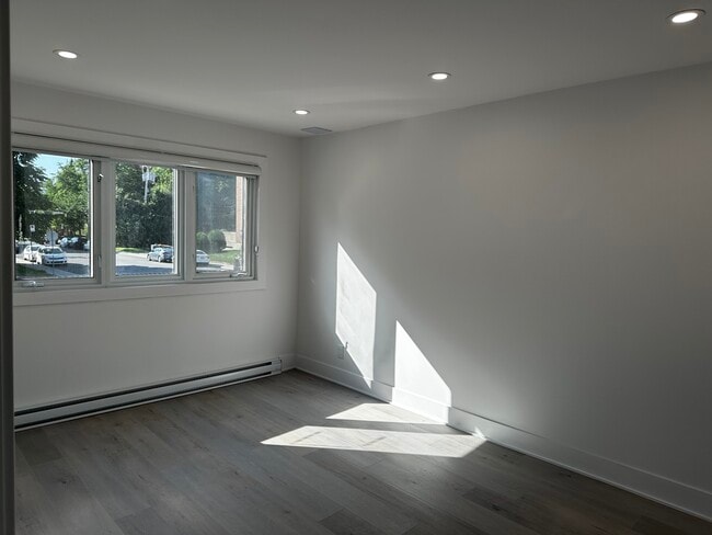 2nd bedroom - 2630 Rue Modugno
