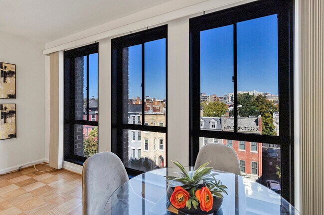 Foto del edificio - 1280 21st St NW