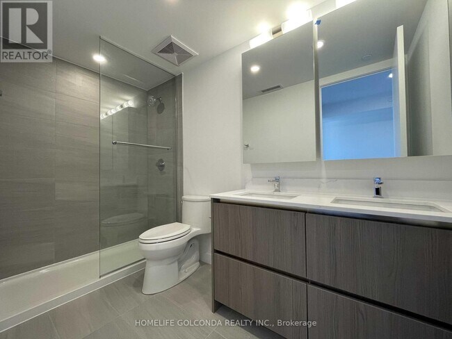 Building Photo - 8188 Yonge St