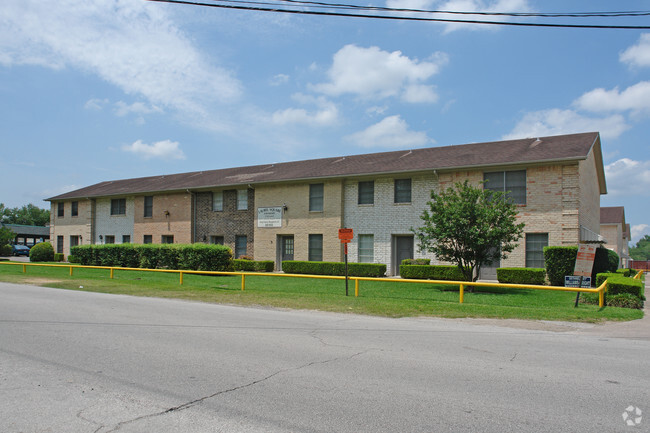 Foto del edificio - Laurel Square Townhomes