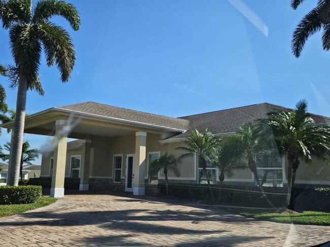 Foto del edificio - 1848 Grand Ridge St