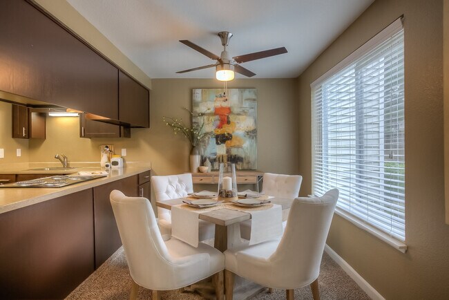 Foto del edificio - Oak Hill Apartments