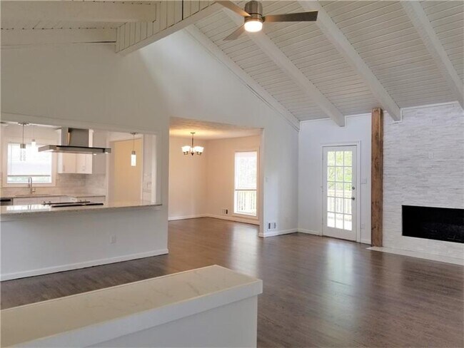 Building Photo - 2739 Spencers Trace NE