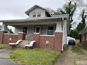 Building Photo - 210 S Weinbach Ave