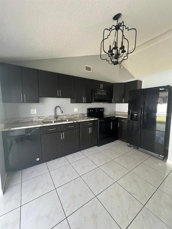 Foto del edificio - 10107 Tallwood Ct