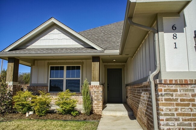 Building Photo - Brand New Home in Washington!