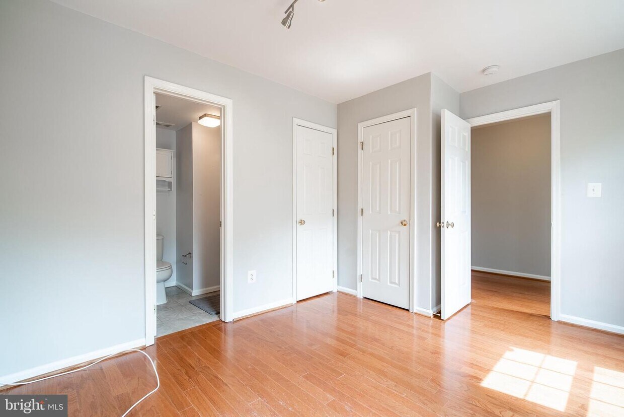 22342 Great Trail Terrace, Sterling, VA 20164 Townhome Rentals in