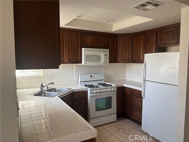 Foto del edificio - 79481 Ave 42