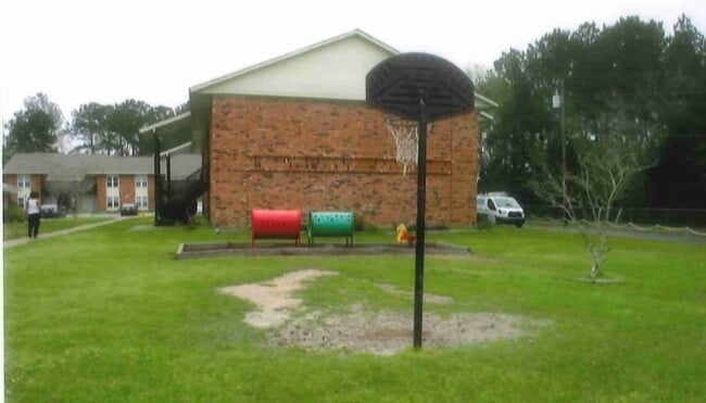 Building Photo - 100 Tamaran Loop