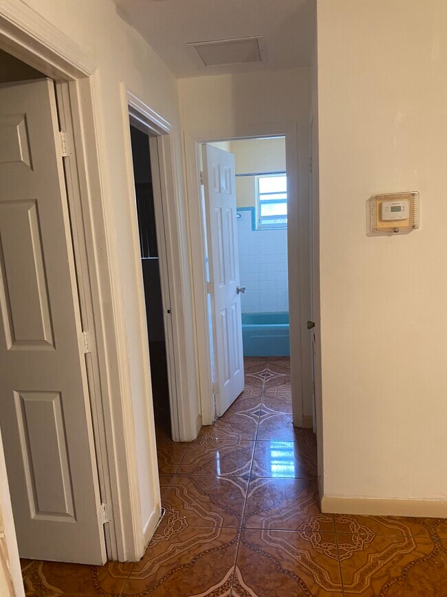 Foto del edificio - 519 NW 21st Ter