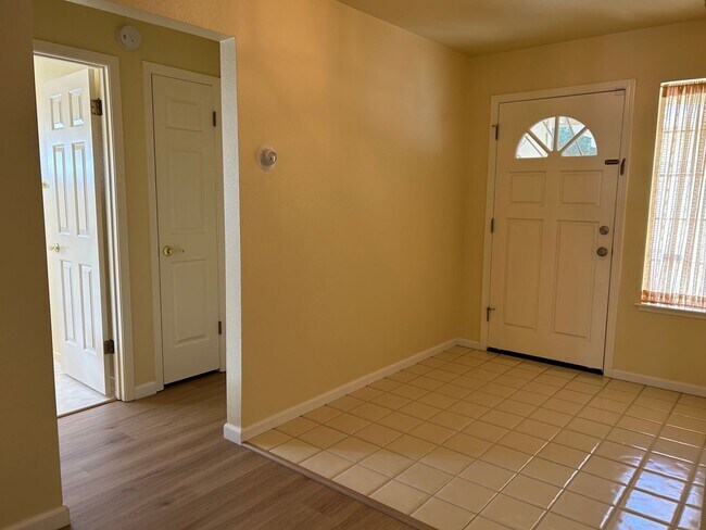 Foto del edificio - Welcome to a charming 2bd/2ba