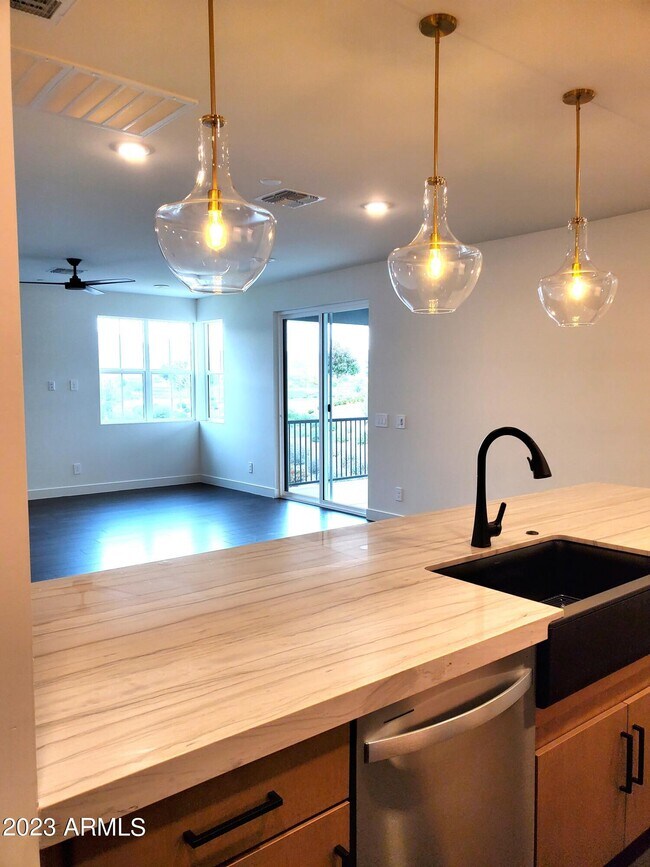 Building Photo - 11300 Casa Cega Dr