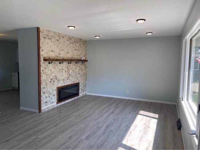 Building Photo - 1548 Kellogg Ave