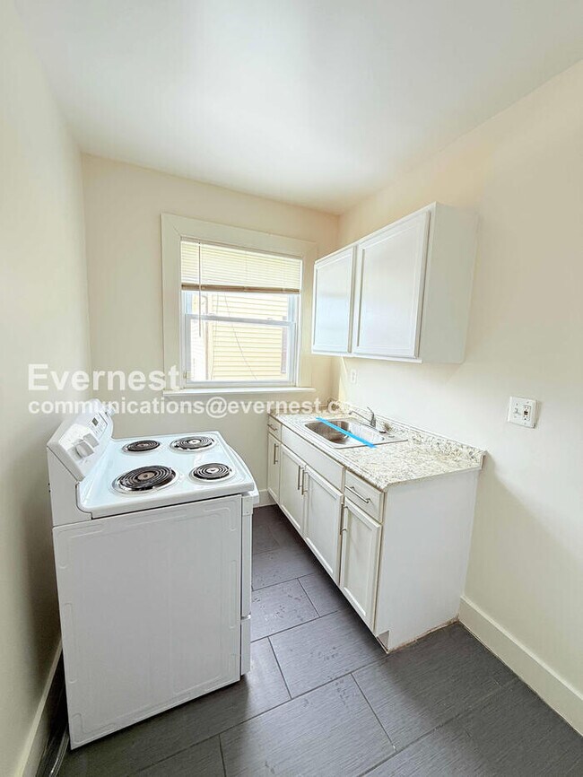 Foto del edificio - 2541 Monterey St