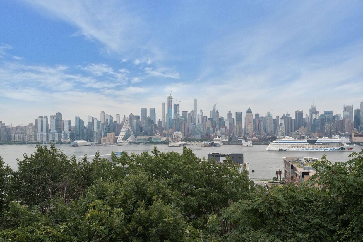883 Boulevard E Unit 2C, Weehawken, NJ 07086 Condo for Rent in