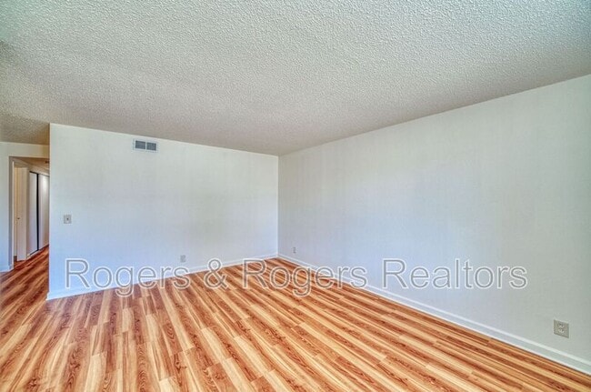 Building Photo - 4690 Williams Rd