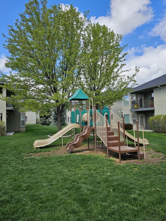 Foto principal - 1805 E Overland Rd