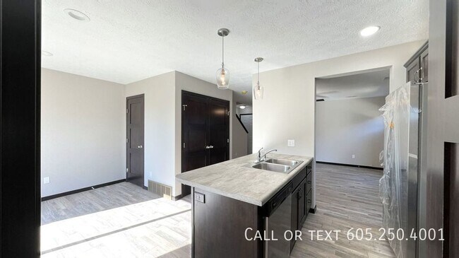 Foto del edificio - Tranquil 3-Bedroom, 1.5 Bath Single Family...