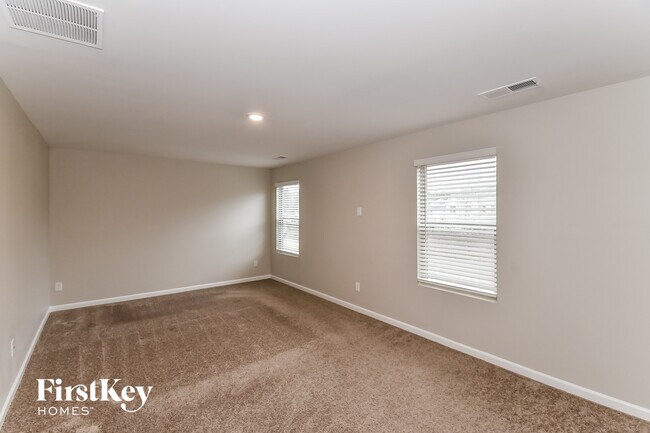 Building Photo - 3006 Chris Cir