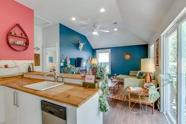 Photo - 1103 N 2nd St House