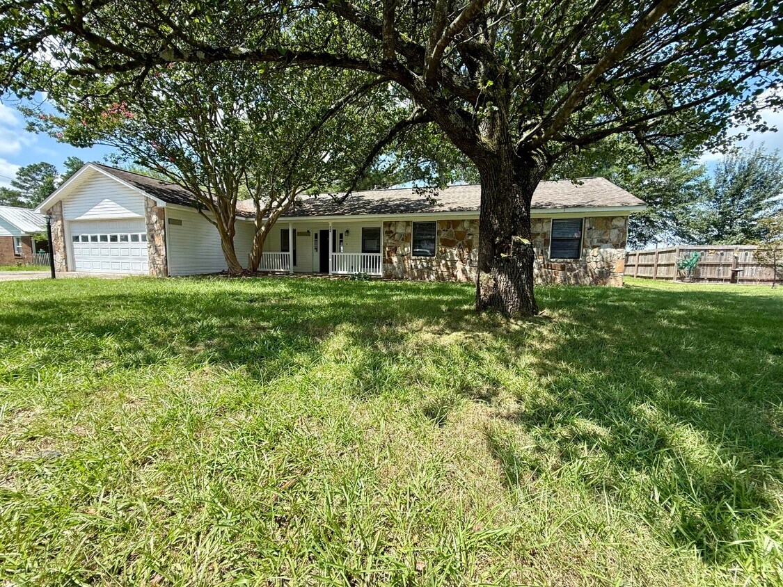 Foto principal - 404 Briarwood Ave