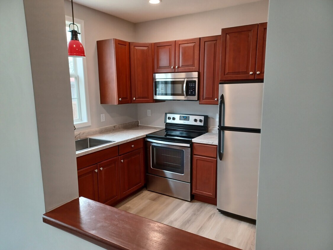 Kitchen - 349 W Military Ave