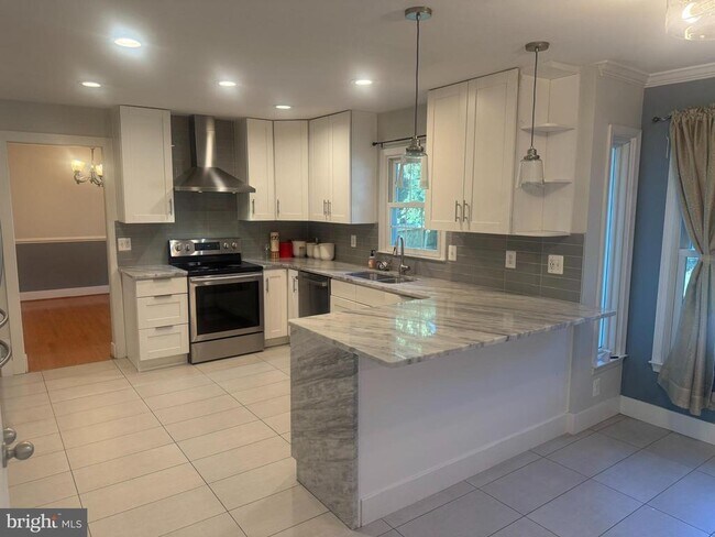 Foto del edificio - 4329 Morningwood Dr